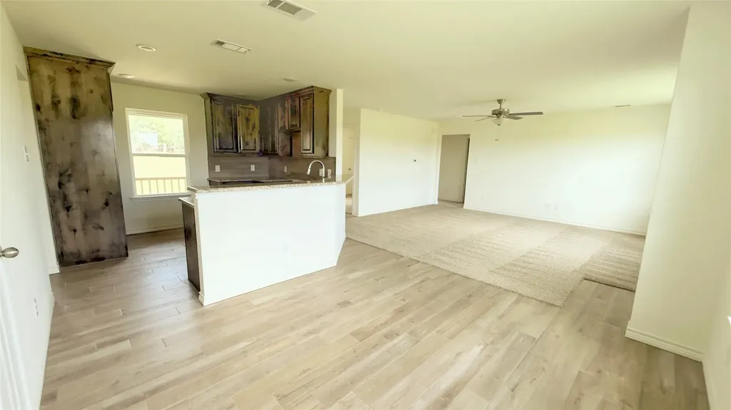 2607 Vz County Road 2403 Canton TX 75103