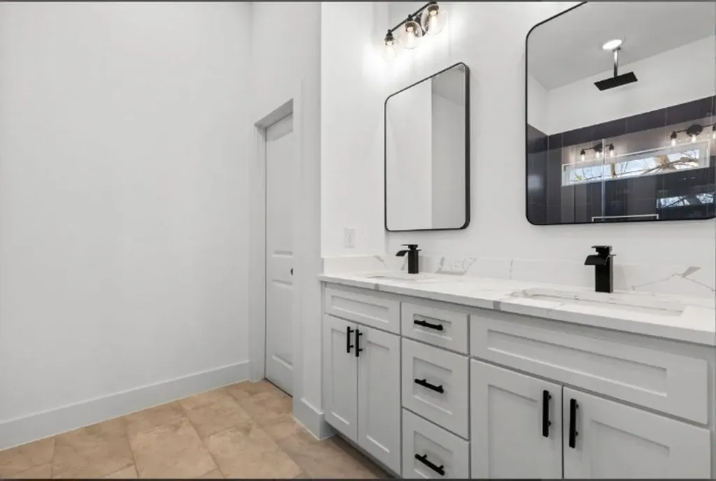 5516 Helmick Avenue Fort Worth TX 76107