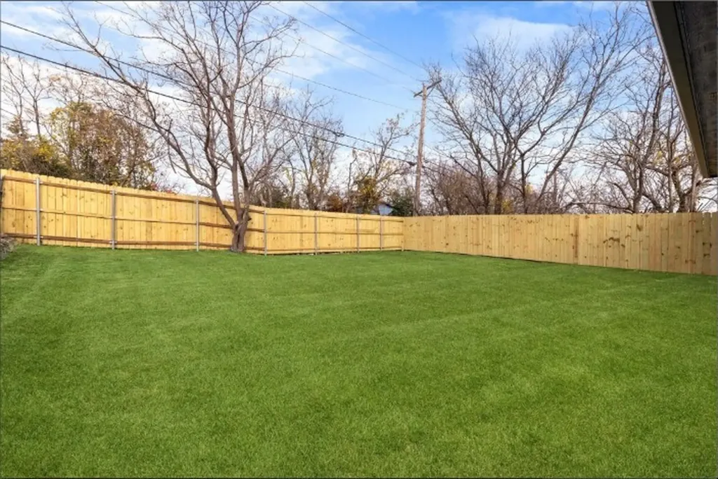 5516 Helmick Avenue Fort Worth TX 76107