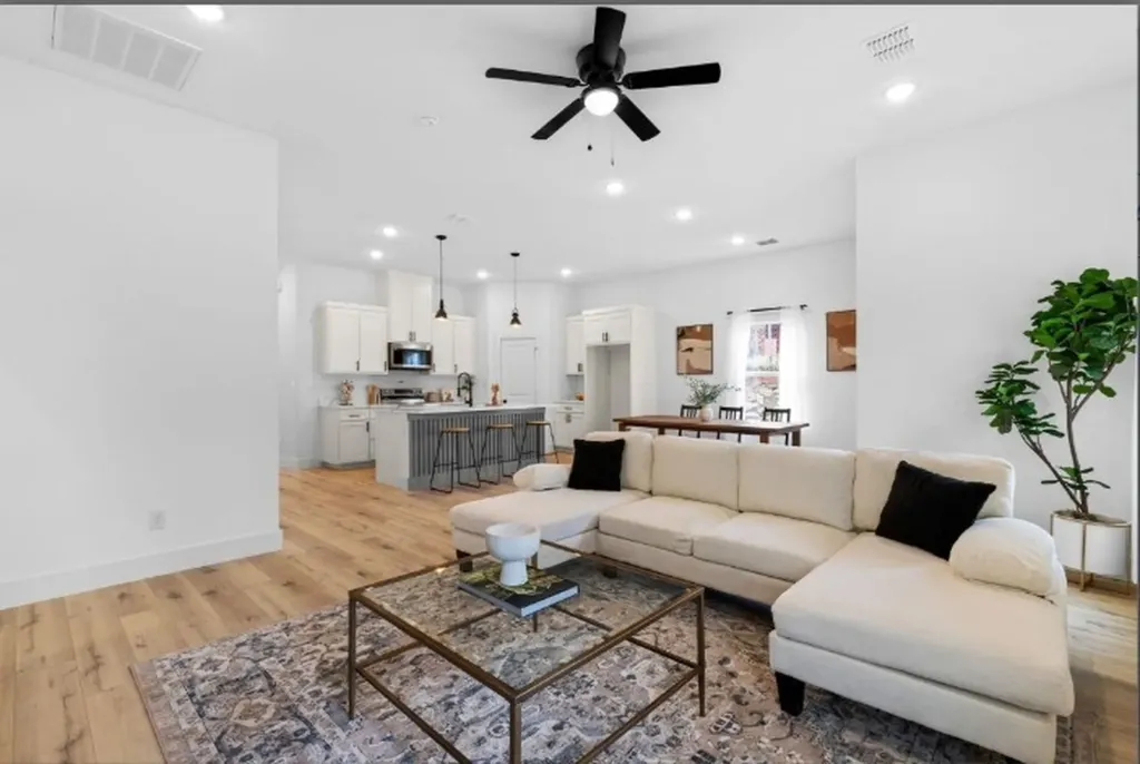 5516 Helmick Avenue Fort Worth TX 76107