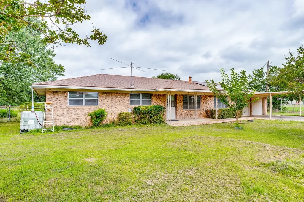 5083 N State Highway 78 Highway Bonham TX 75418
