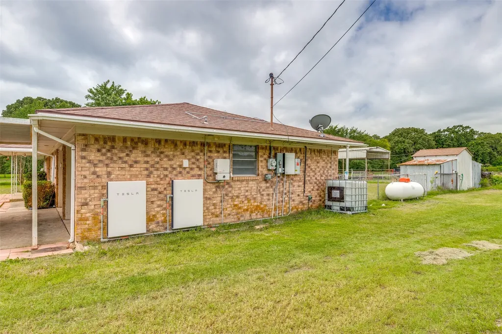 5083 N State Highway 78 Highway Bonham TX 75418