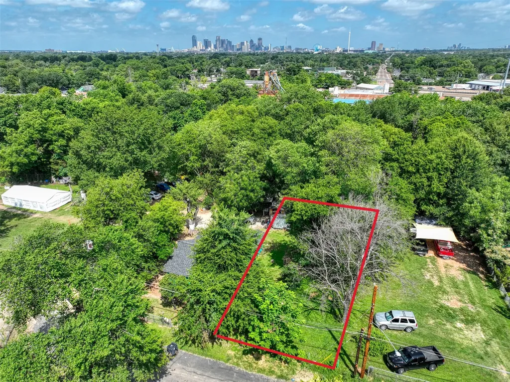 3907 Agnes Street Dallas TX 75210
