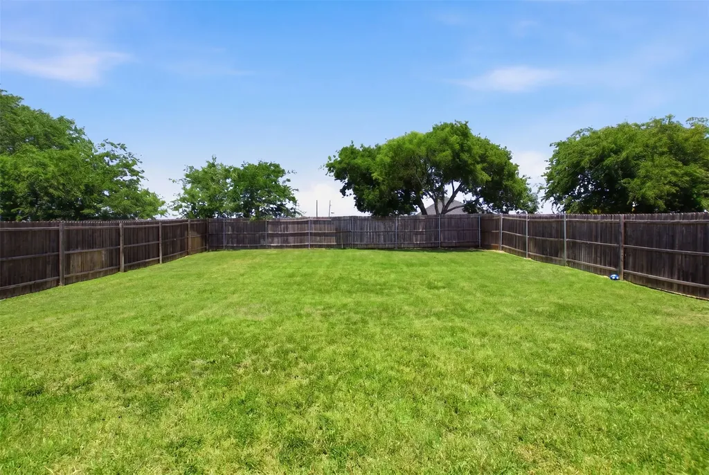 1136 Country Glen Drive Godley TX 76044