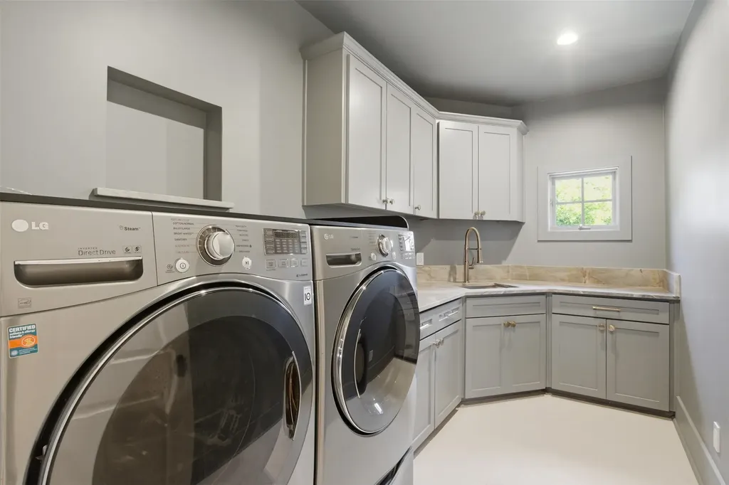 6743 Gaston Avenue Dallas TX 75214