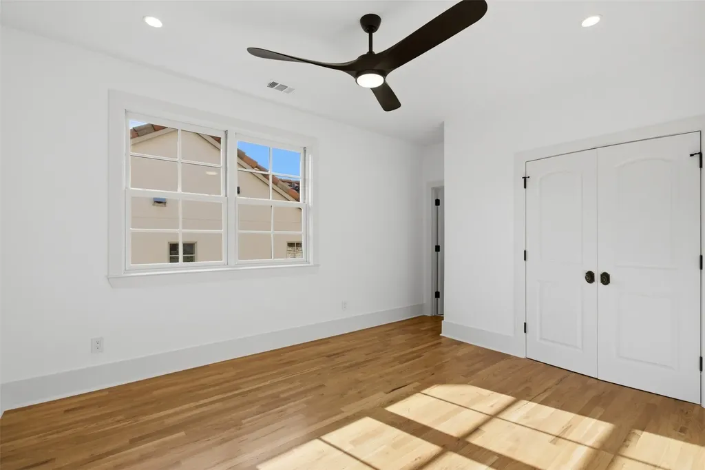 6743 Gaston Avenue Dallas TX 75214