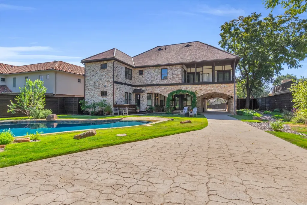 6743 Gaston Avenue Dallas TX 75214