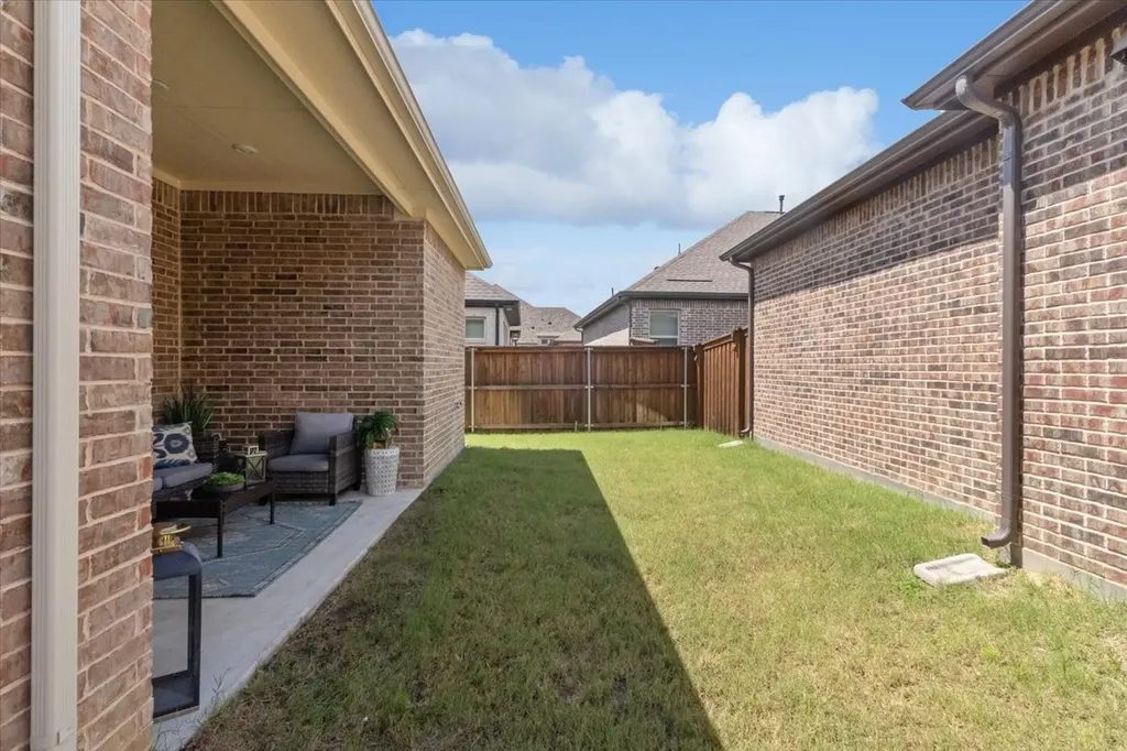 4619 Magnolia Park Drive Arlington TX 76005