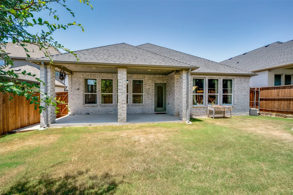 137 Glenwood Drive Oak Point TX 75068