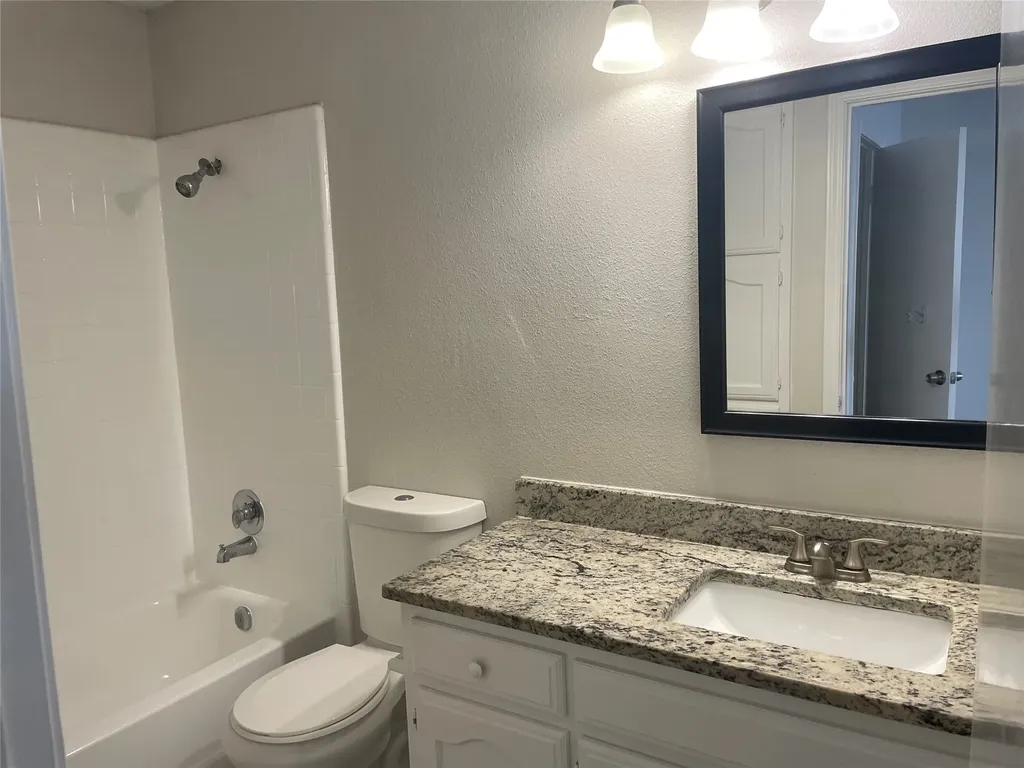 516 Erikson Trail Irving TX 75060