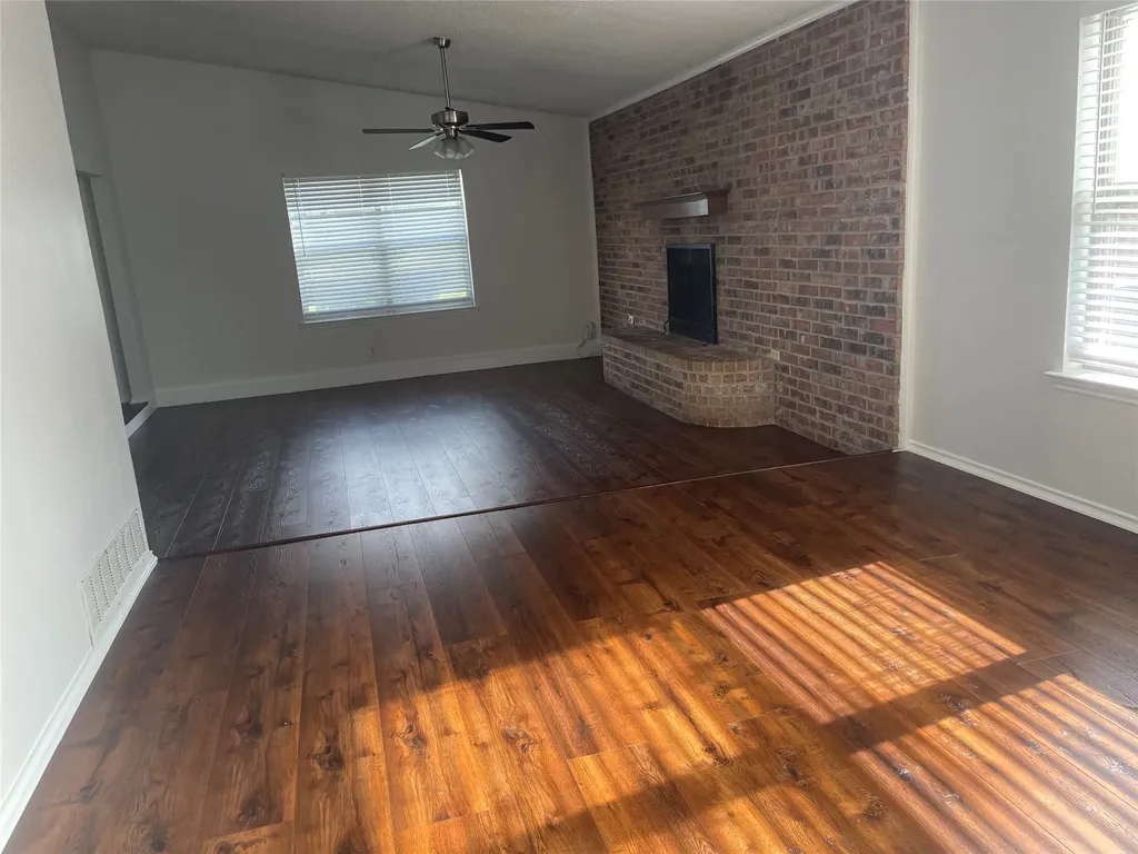 516 Erikson Trail Irving TX 75060