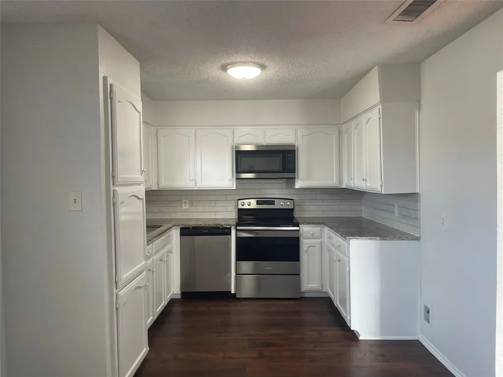 516 Erikson Trail Irving TX 75060