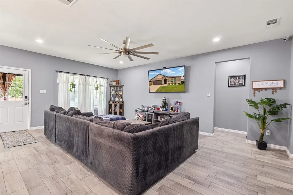 8112 Lakeshore Drive Kemp TX 75143