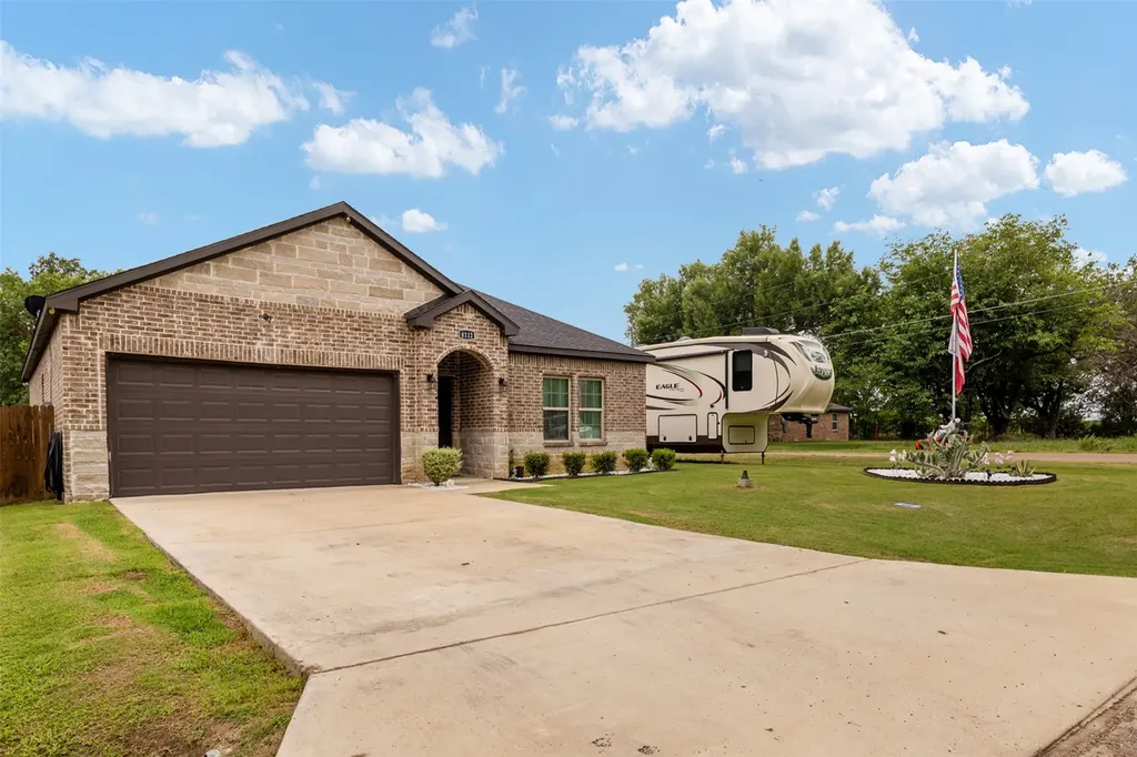 8112 Lakeshore Drive Kemp TX 75143