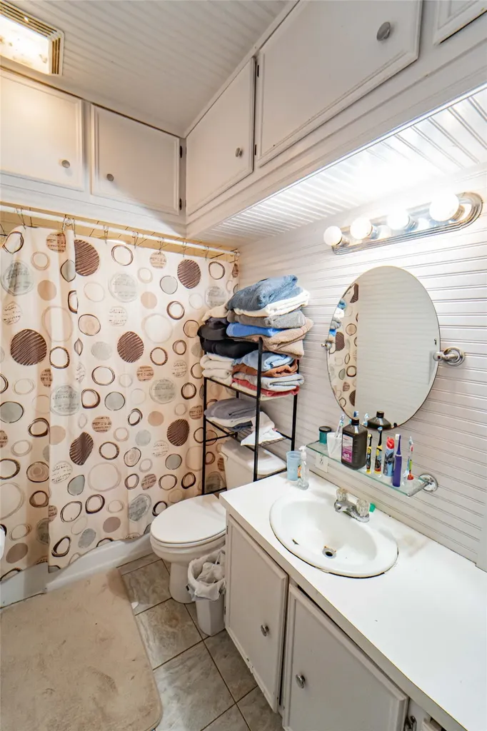 1211 W Hullum Street Breckenridge TX 76424