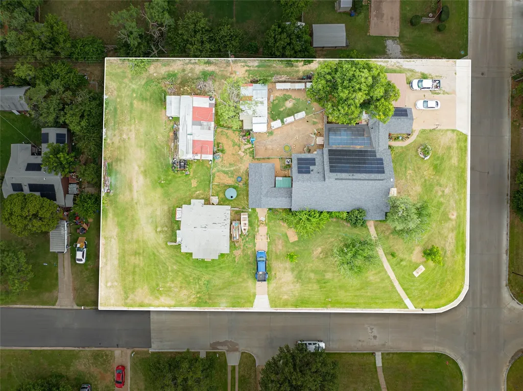 1211 W Hullum Street Breckenridge TX 76424