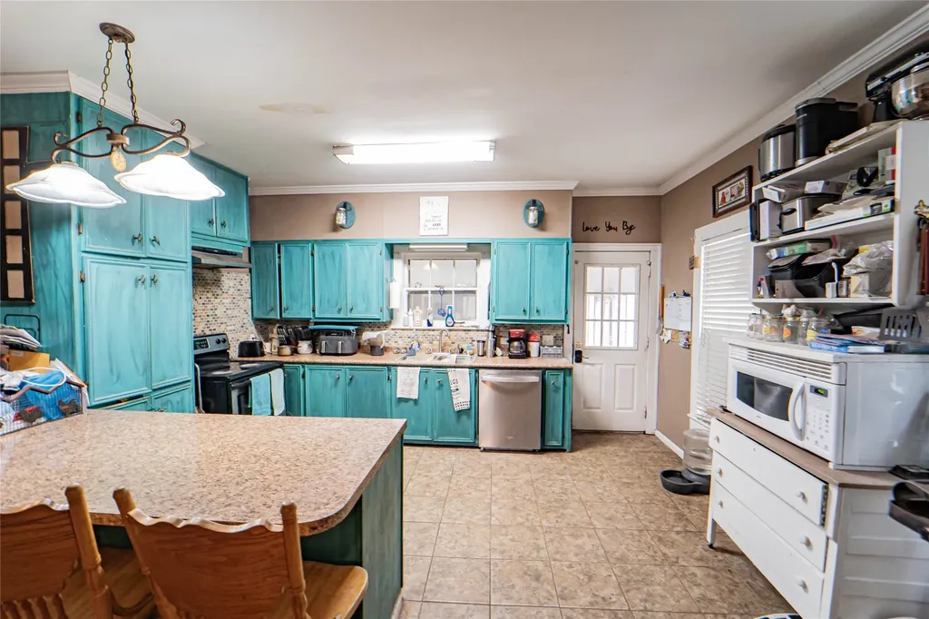 1211 W Hullum Street Breckenridge TX 76424