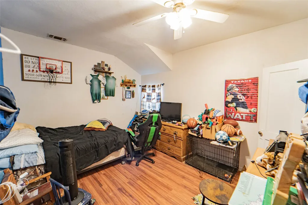 1211 W Hullum Street Breckenridge TX 76424