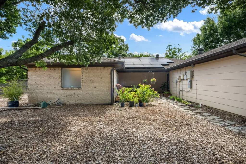852 Bronco Lane Plano TX 75023