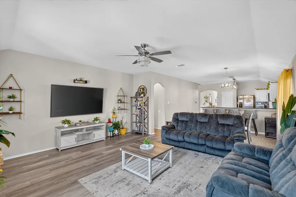 1731 Overlook Drive Lancaster TX 75146