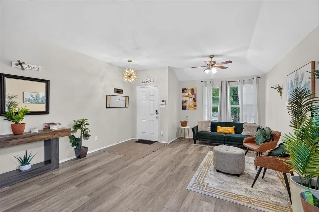 1731 Overlook Drive Lancaster TX 75146