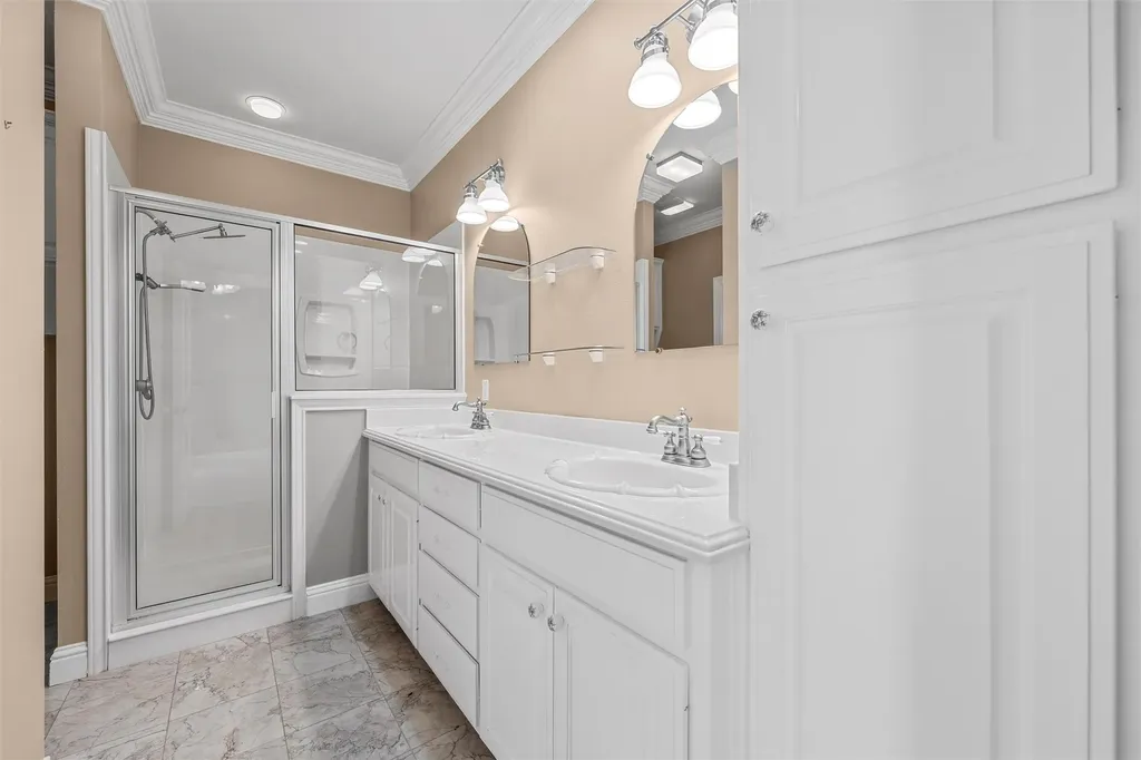 1340 Autumn Oaks Circle China Spring TX 76633