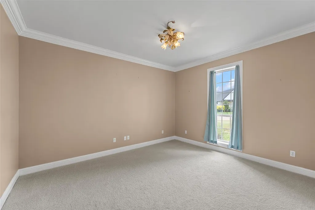 1340 Autumn Oaks Circle China Spring TX 76633