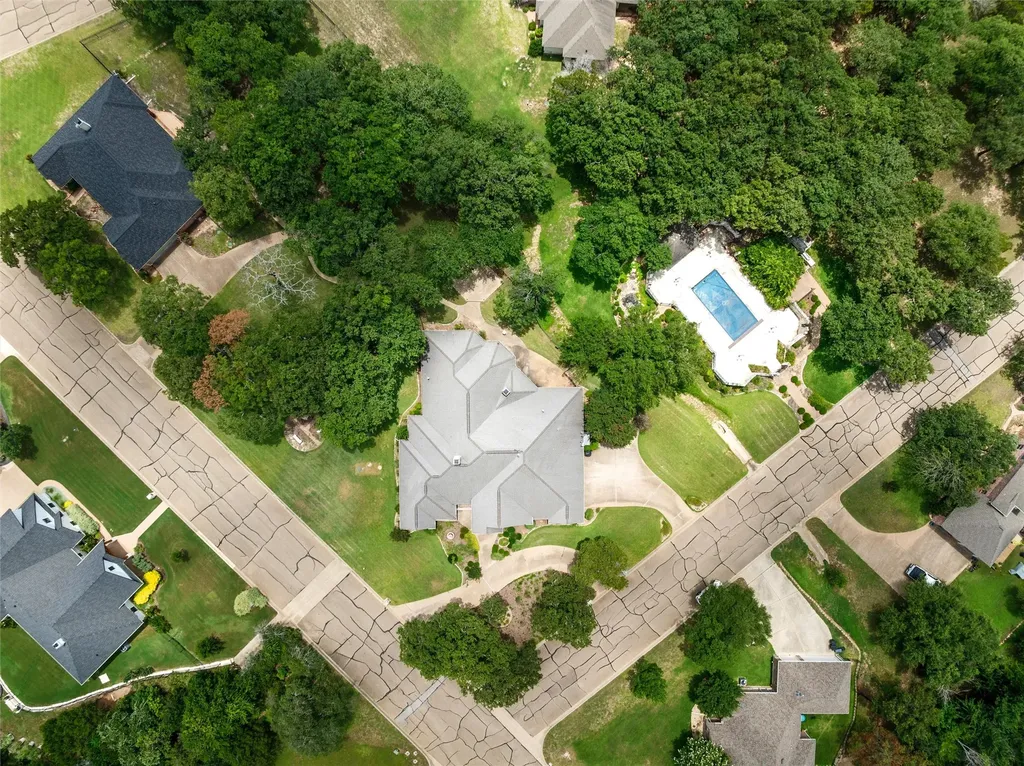 1340 Autumn Oaks Circle China Spring TX 76633