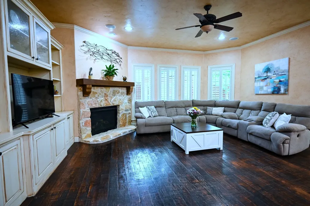 910 Belclaire Circle Cedar Hill TX 75104