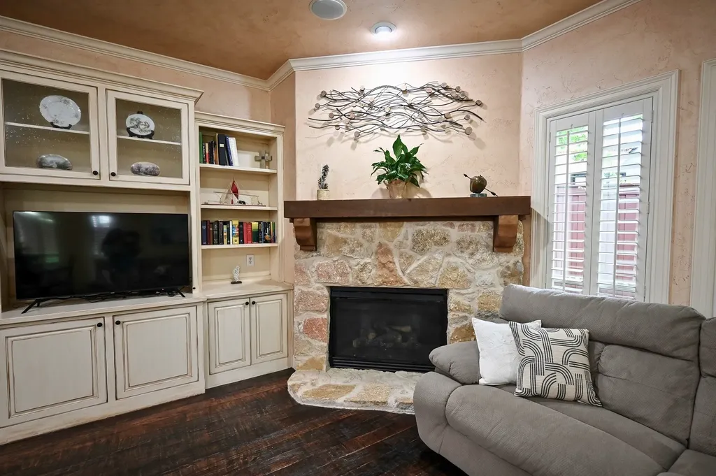 910 Belclaire Circle Cedar Hill TX 75104