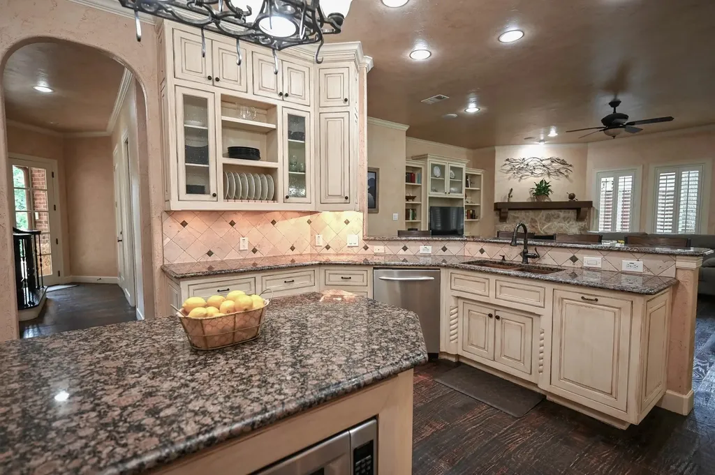 910 Belclaire Circle Cedar Hill TX 75104