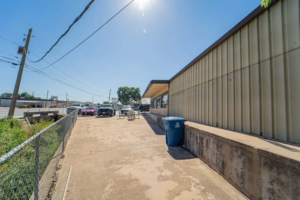 1104 W Walker Street Breckenridge TX 76424