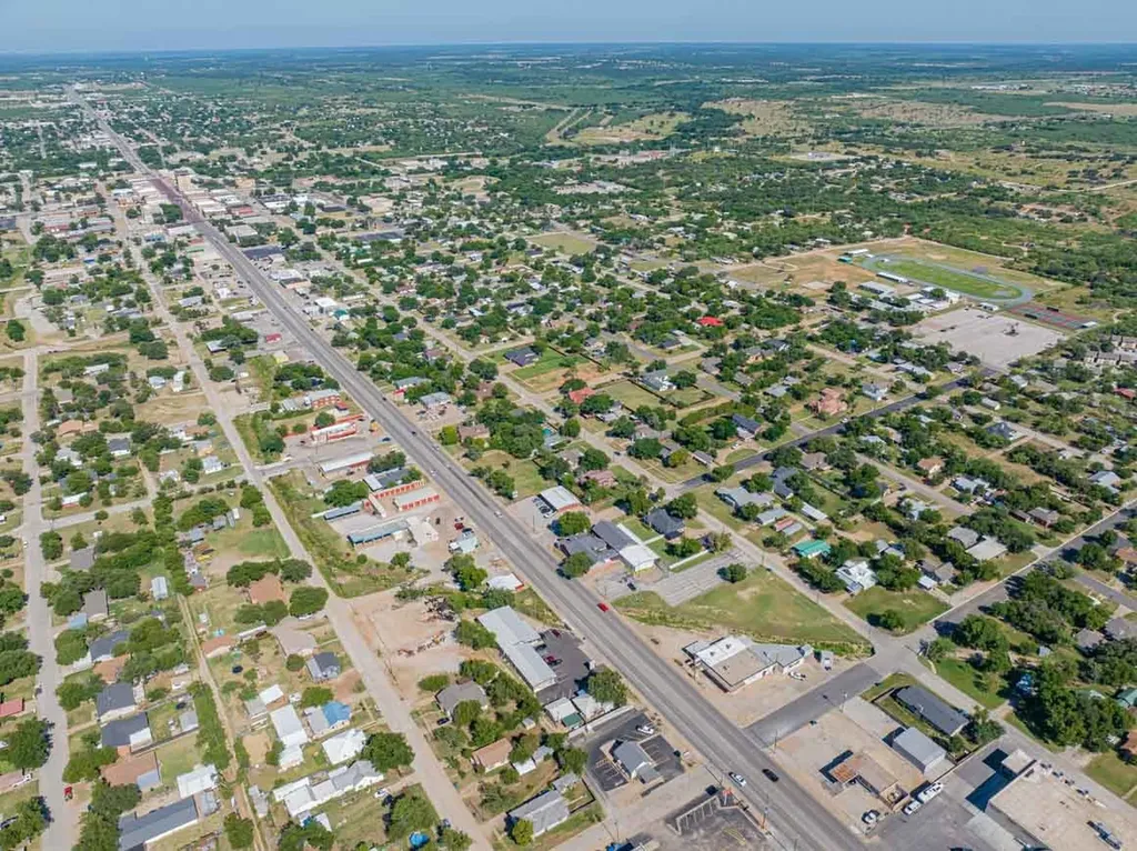 1104 W Walker Street Breckenridge TX 76424