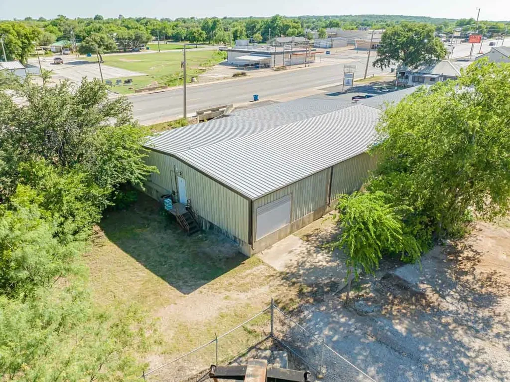 1104 W Walker Street Breckenridge TX 76424