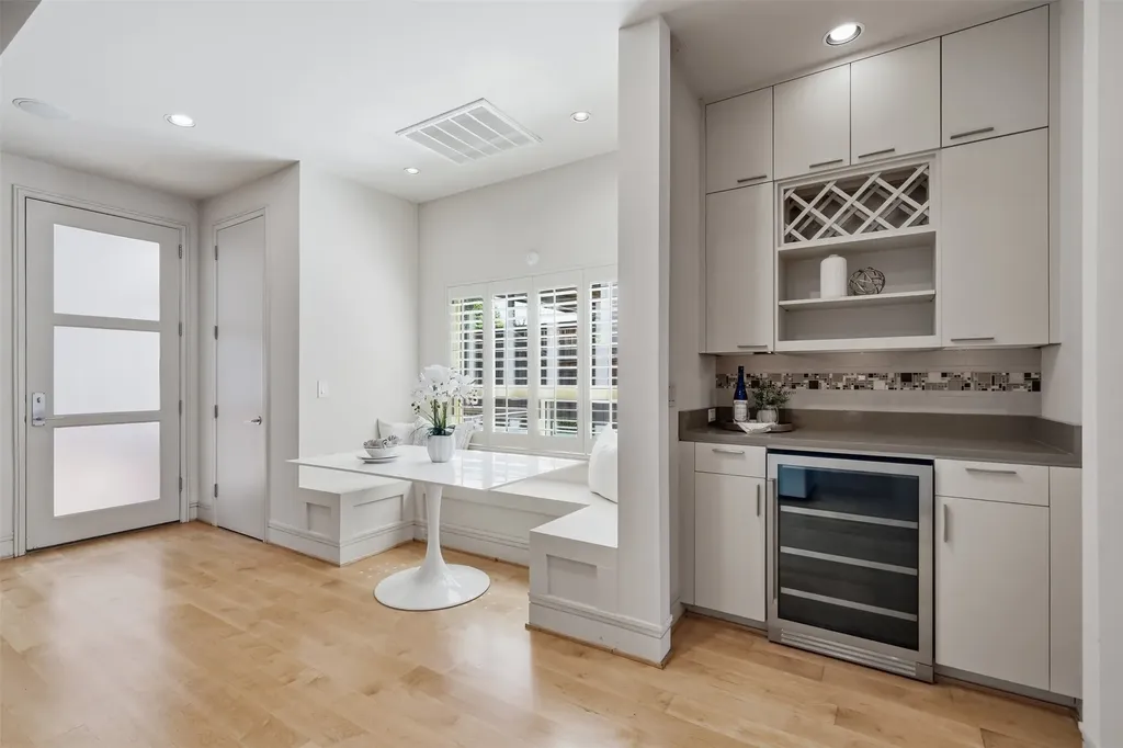 5211 Miller Avenue Dallas TX 75206