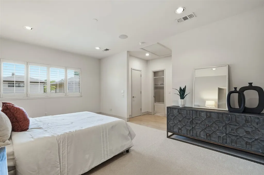 5211 Miller Avenue Dallas TX 75206