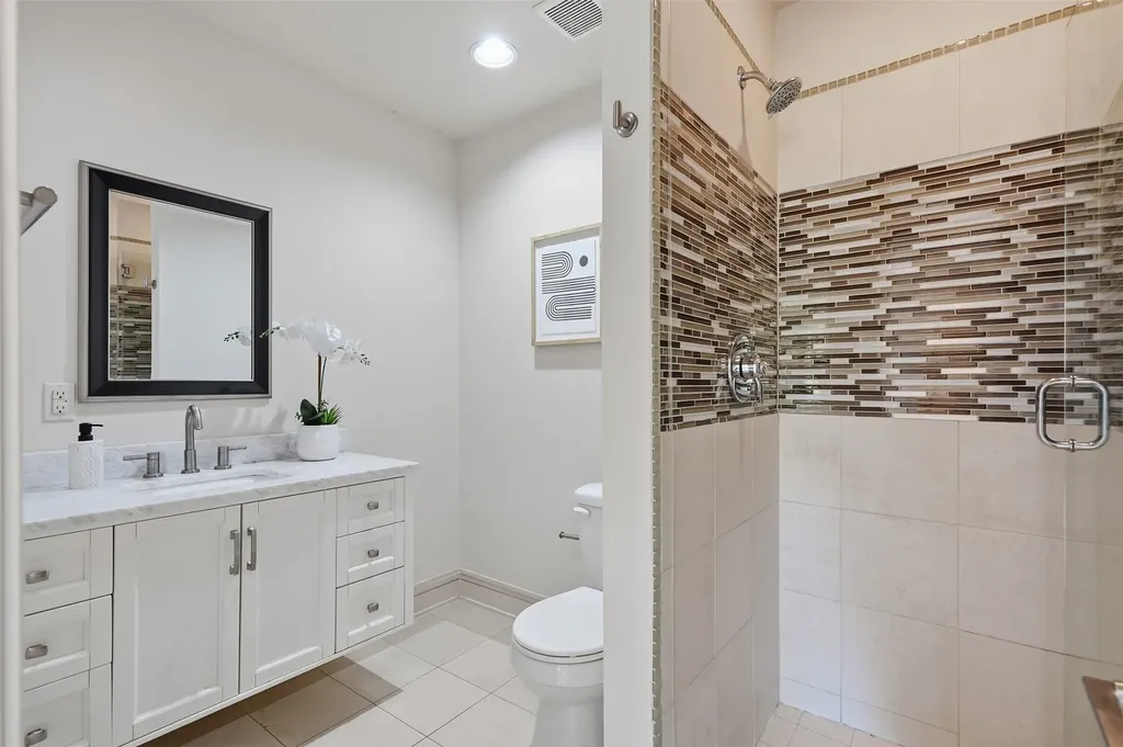 5211 Miller Avenue Dallas TX 75206