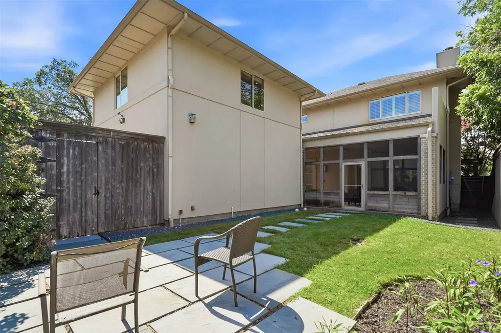 5211 Miller Avenue Dallas TX 75206