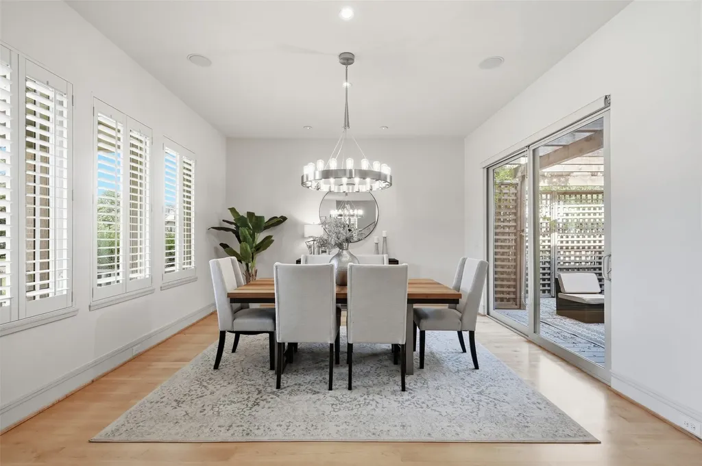 5211 Miller Avenue Dallas TX 75206