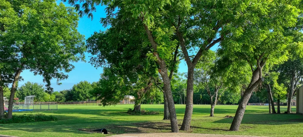 723 E Main Street Lancaster TX 75146