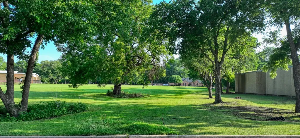 723 E Main Street Lancaster TX 75146