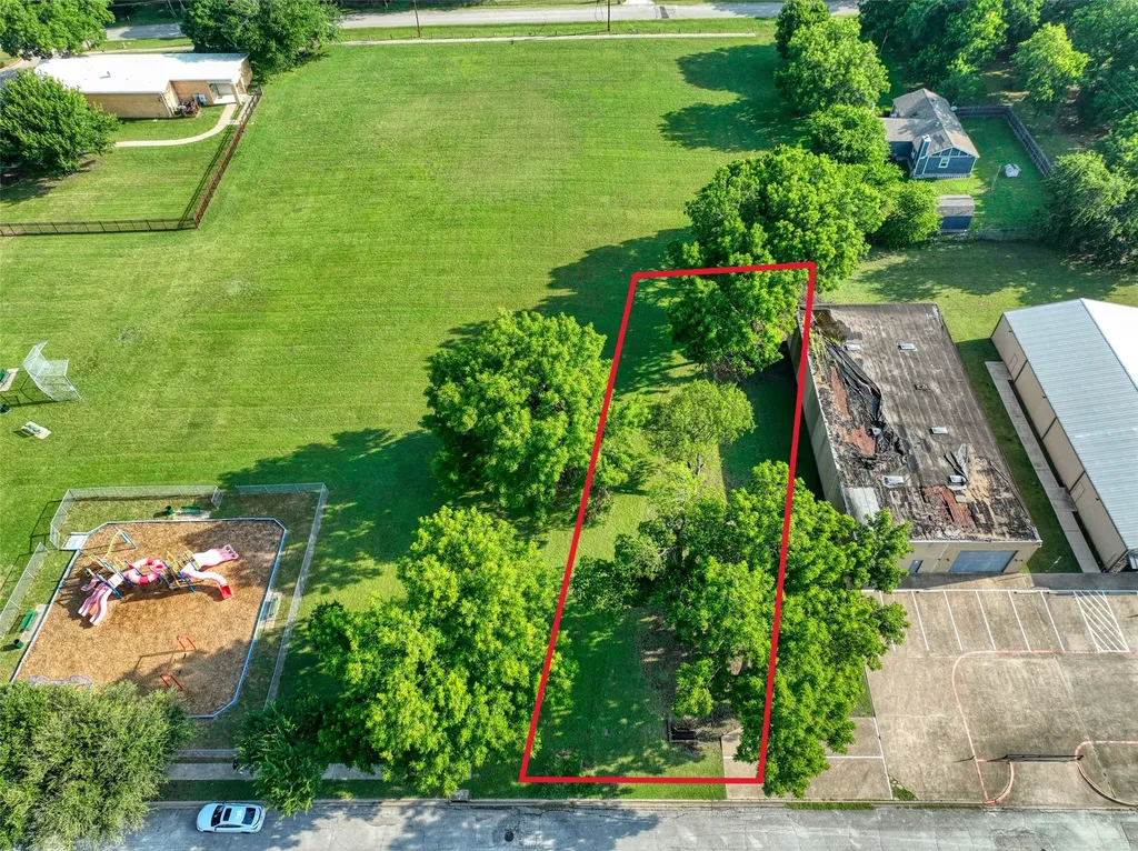 723 E Main Street Lancaster TX 75146