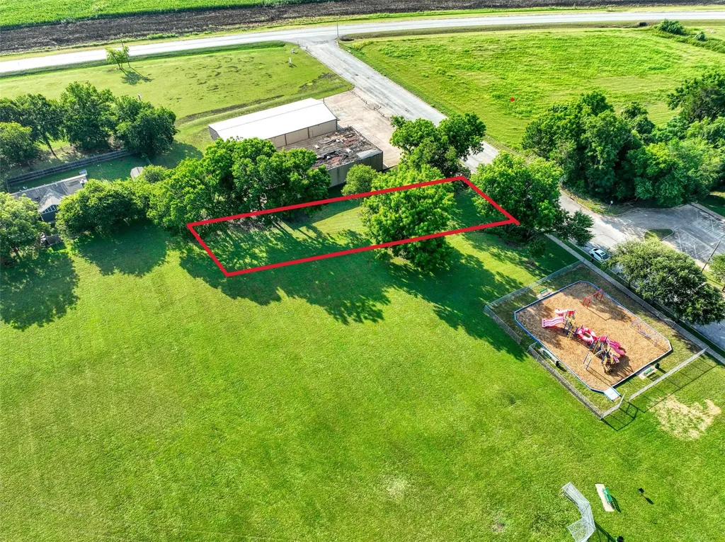 723 E Main Street Lancaster TX 75146