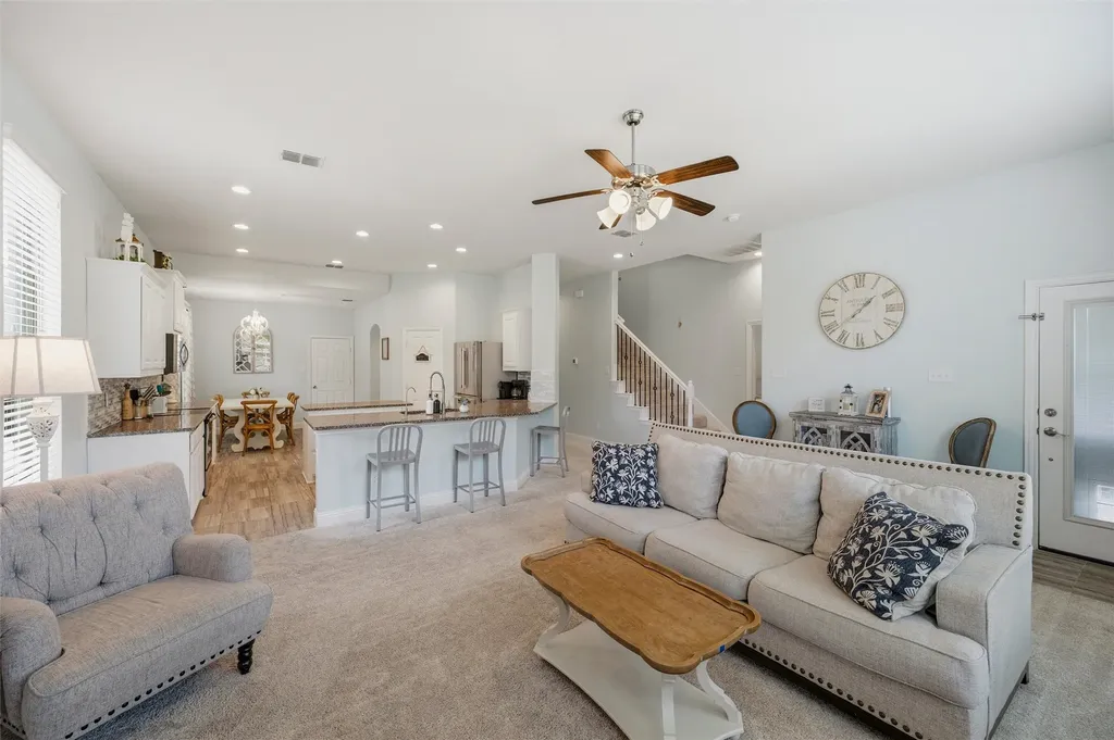 324 Hudson Court Kennedale TX 76060