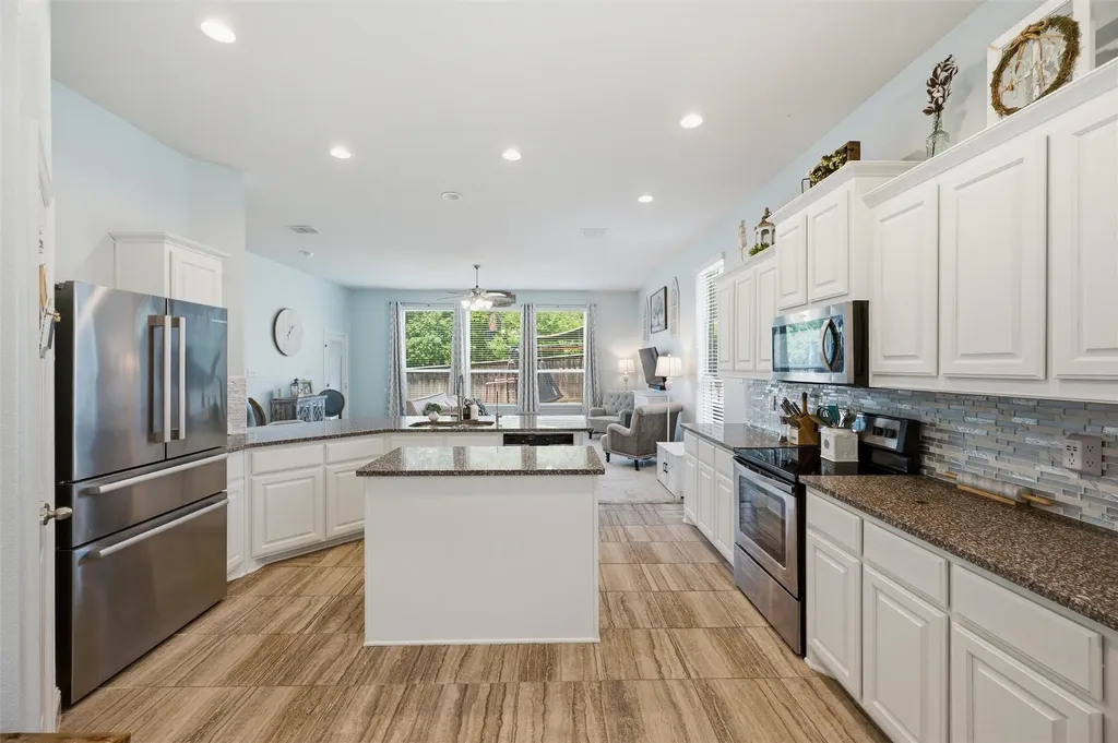 324 Hudson Court Kennedale TX 76060