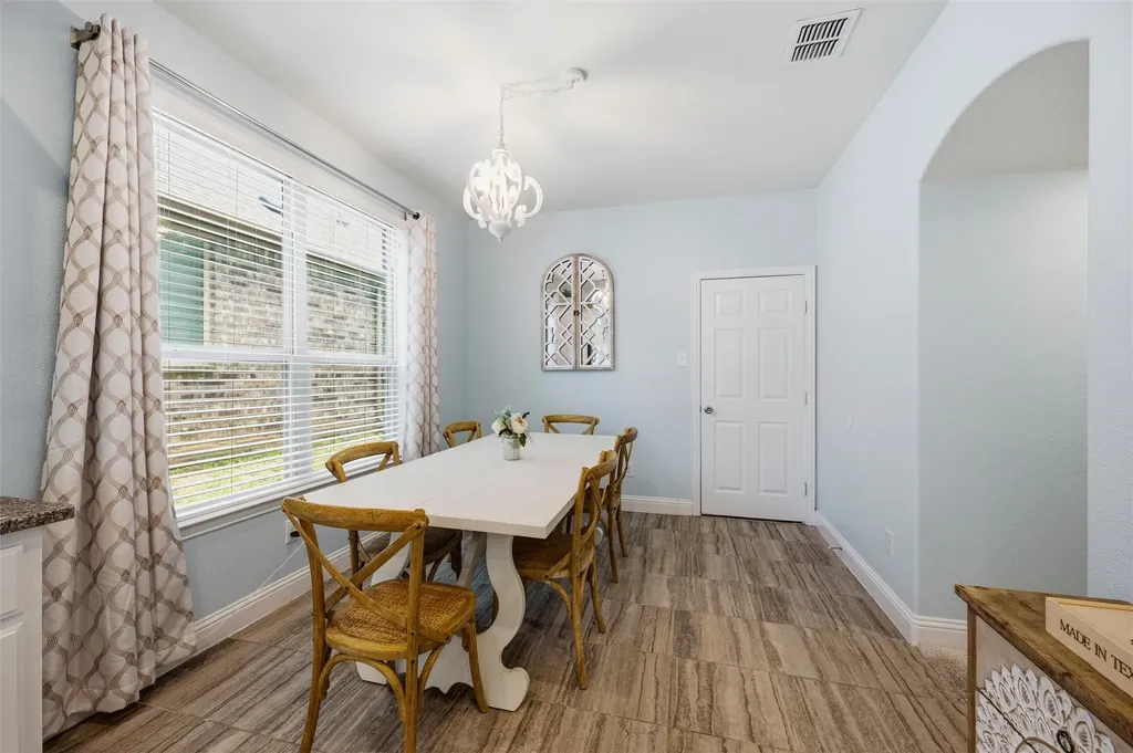 324 Hudson Court Kennedale TX 76060