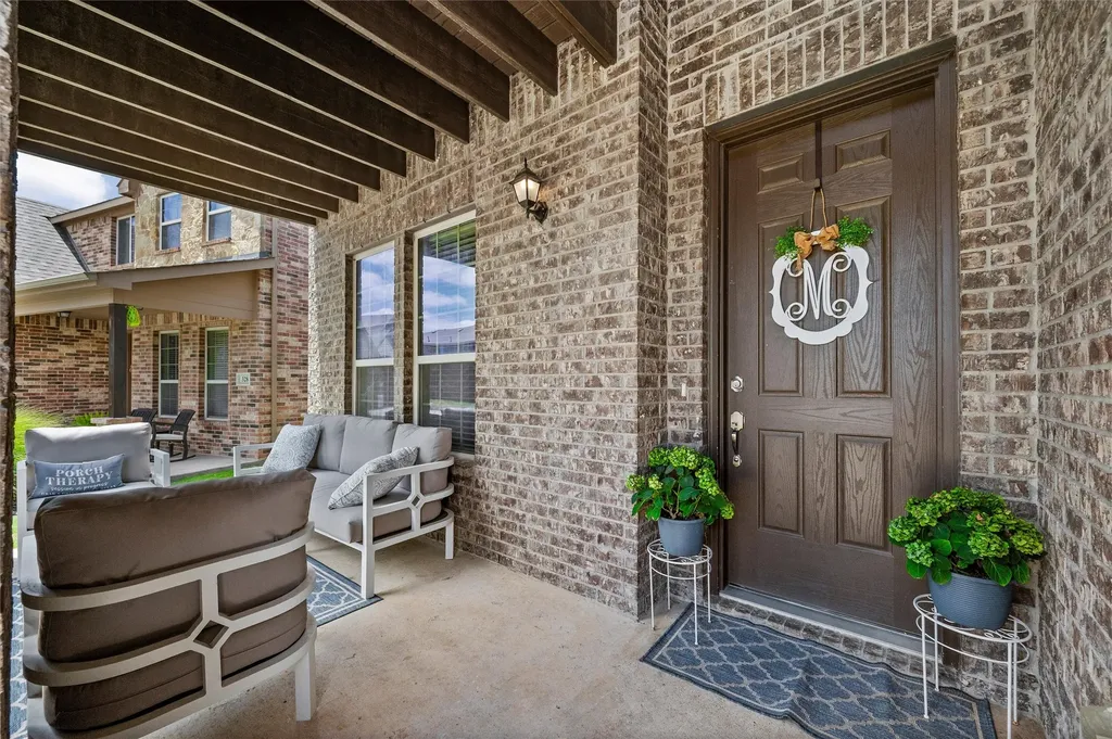 324 Hudson Court Kennedale TX 76060
