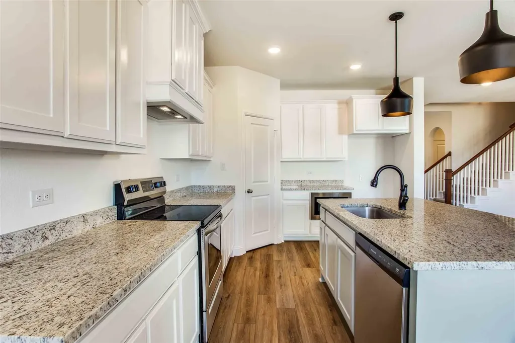 2405 Donella Drive Denton TX 76207