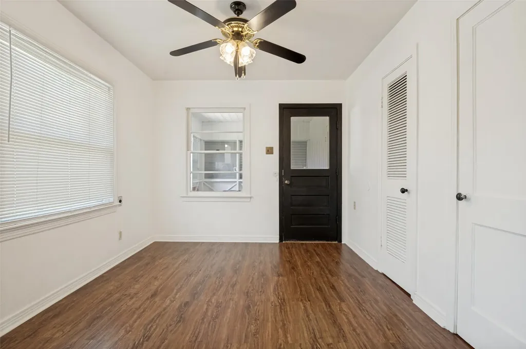 202 W Cherry Street Duncanville TX 75116