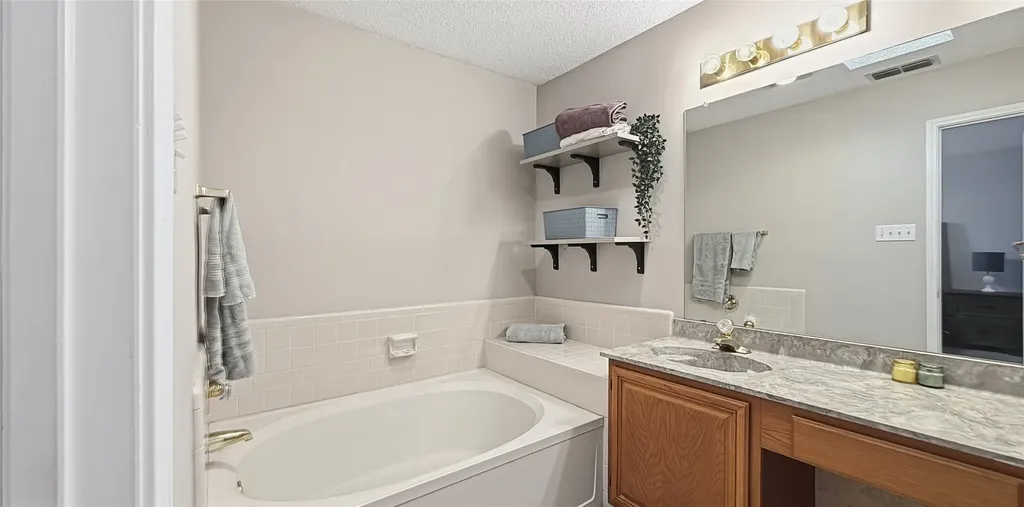 6700 Megan Lane North Richland Hills TX 76182